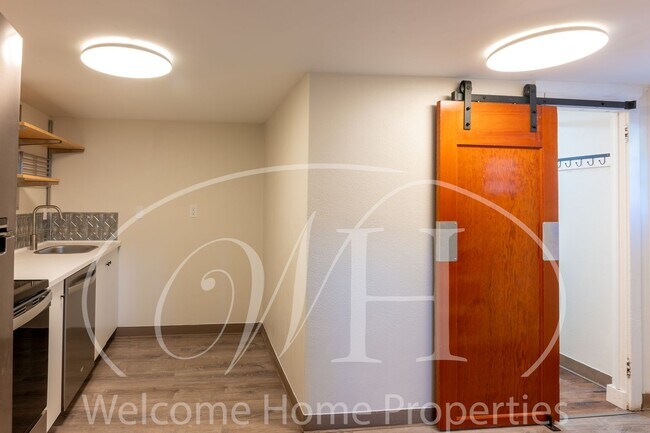 Foto del edificio - 1011 Waverly St