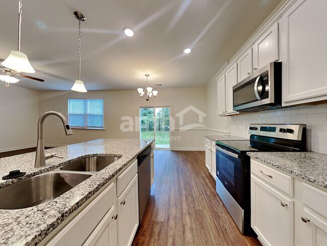 Foto del edificio - 234 Swan Dr