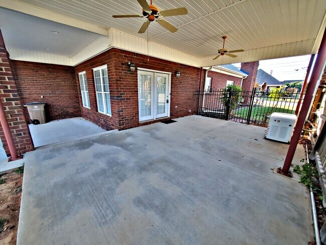 Building Photo - HOUSE FOR RENT - DECATUR