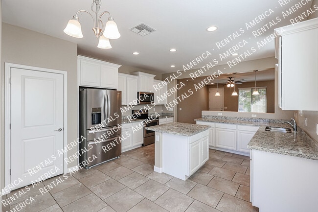 Building Photo - 7526 S 28th Pl