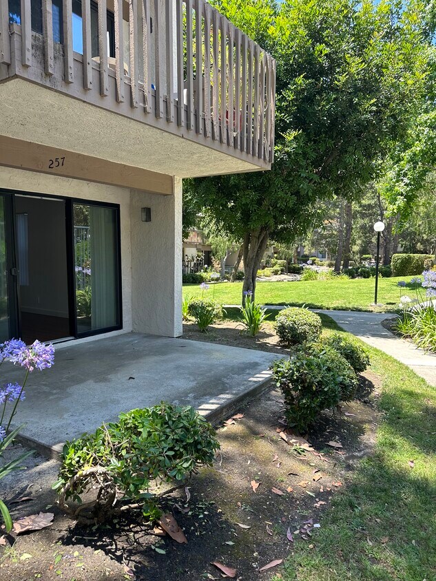 26701 Quail Crk Unit 257, Laguna Hills, CA 92656 Condo for Rent in
