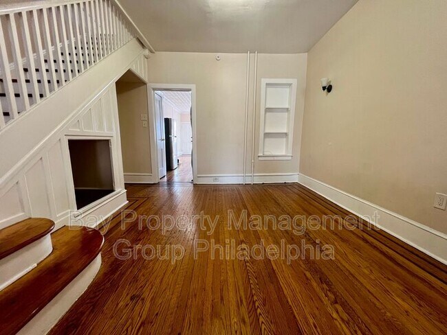 Foto del edificio - 254 E Main St