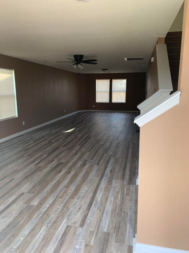 Building Photo - 3 br, 2 bath House - 113 Farmington Drive