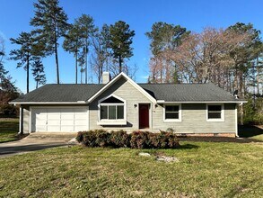 Building Photo - 636 Fairview Dr