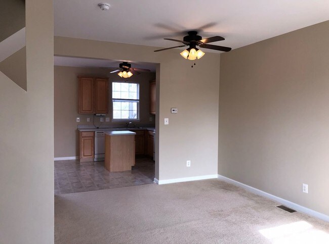 Building Photo - Beautiful Condo in Spring Grove S.D.