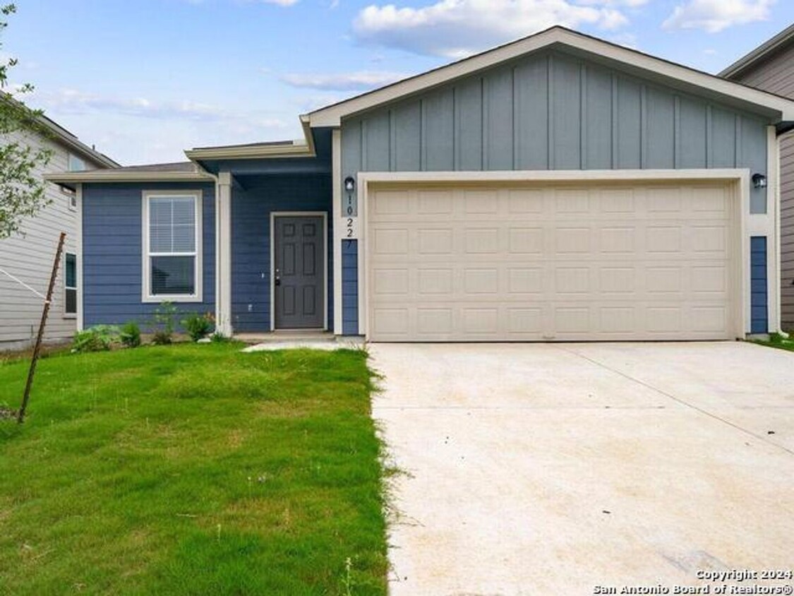 Primary Photo - 4 Bedrooms 2 Bathrooms located in Santa Cl...