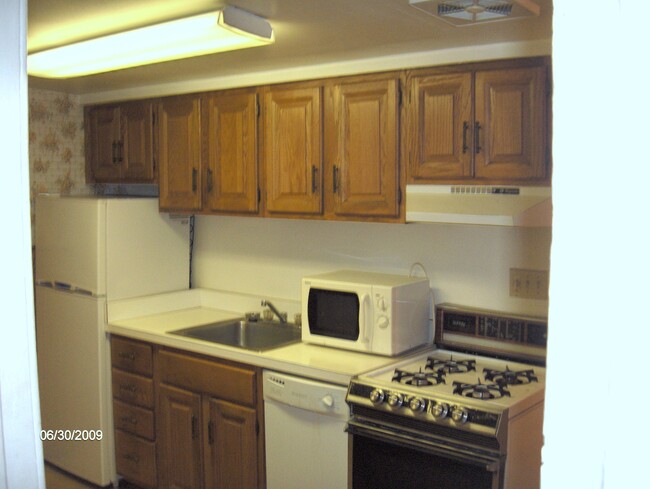 Kitchen - 2031 Brandywine St