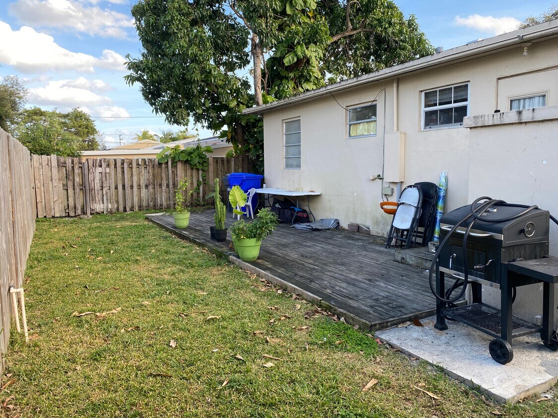 Foto principal - 2435 McKinley St