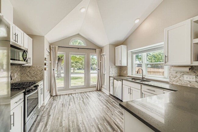 Building Photo - 2024 Ploverville Ln