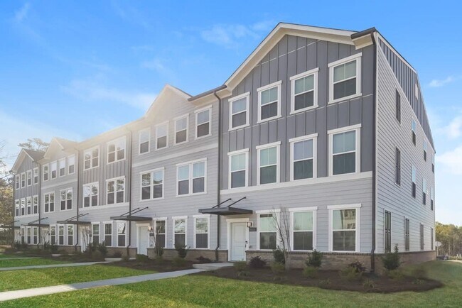 Building Photo - 5021 Ragsdale Dr