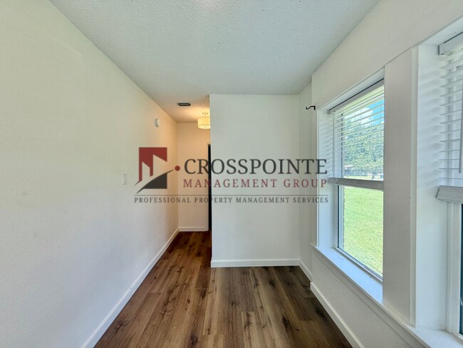 Foto del edificio - 111 N Gatewood Dr