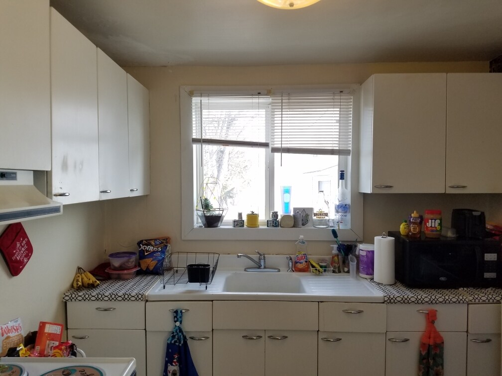 Primary Photo - 1418 Irvine Ave NW