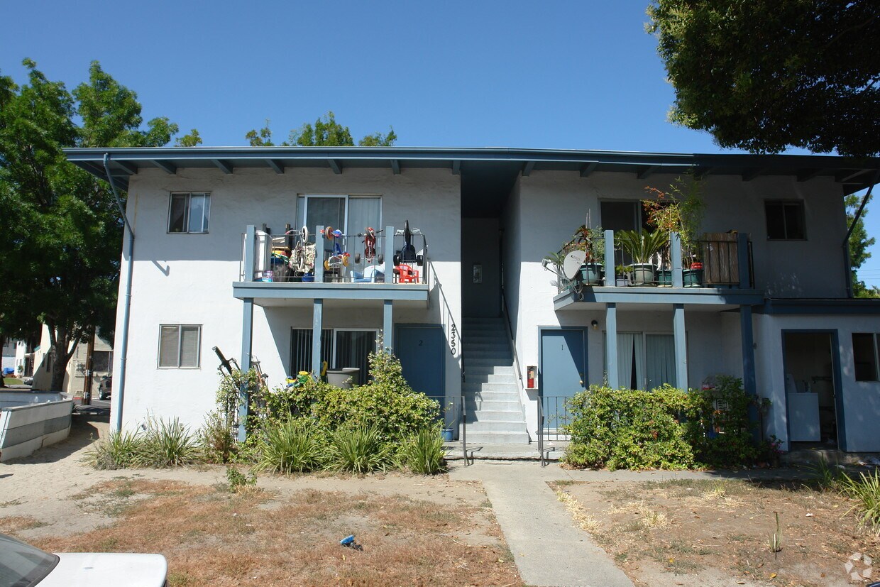 Building Photo - 2350 Galway Ct