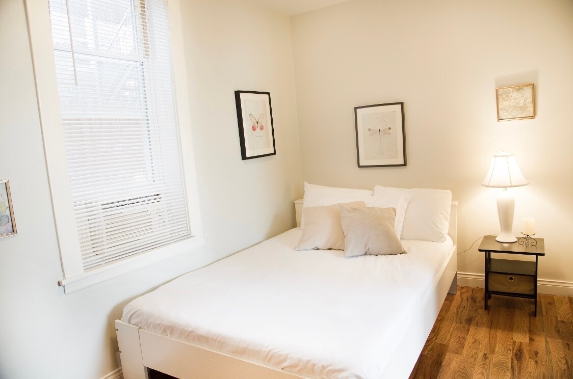 Primary Photo - 2344 W 23rd Pl