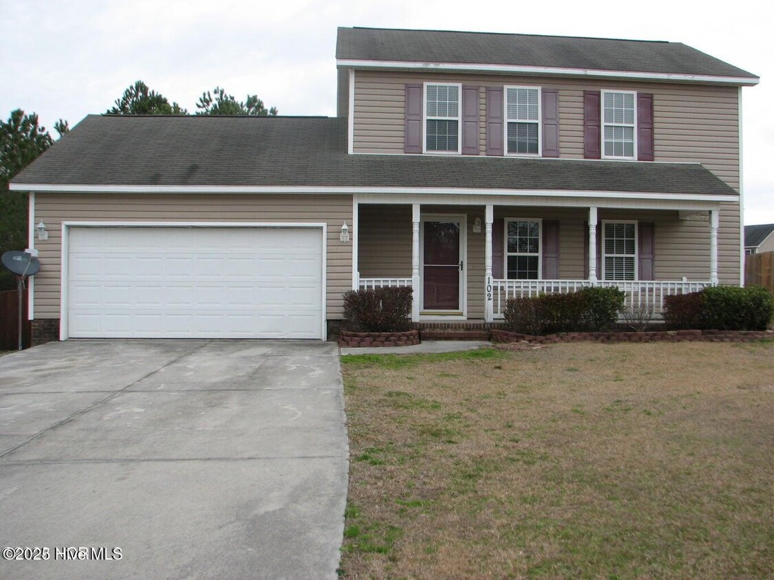 Foto principal - 102 White Stone Ct
