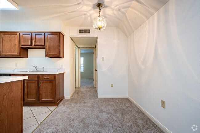 1 habitación, 1 baño - 600 pies cuadrados - Comedor - 6564 Fleur De Lis Dr