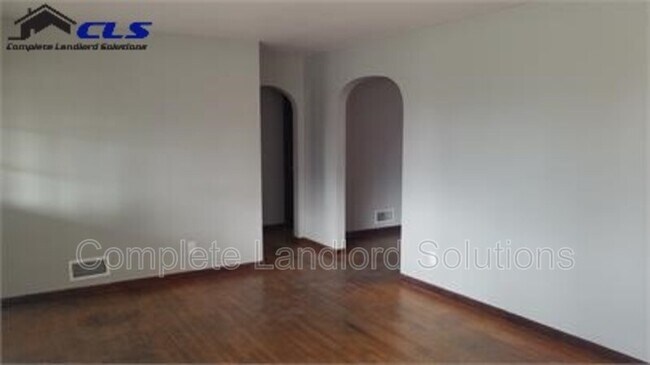 Foto del edificio - 3118 S 7th St