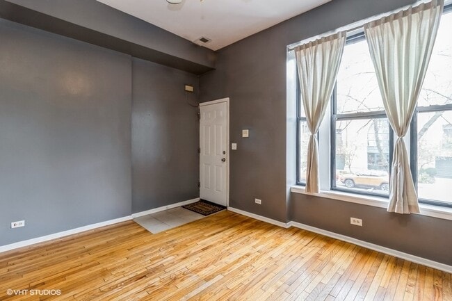 Foto del edificio - 1244 N Wolcott Ave