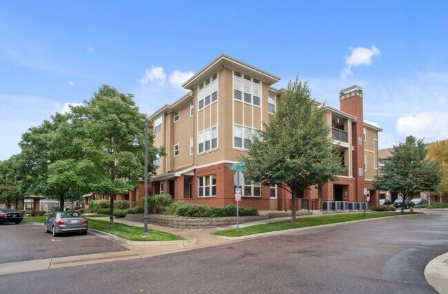 Foto del edificio - 15470 Canyon Rim Dr