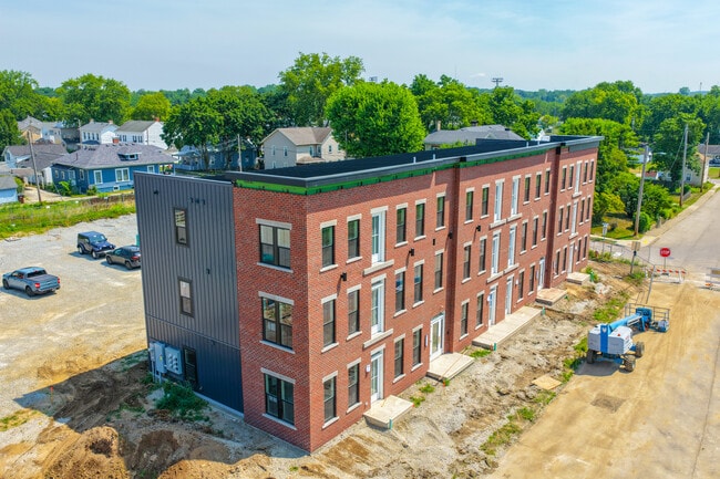 Building Photo - Flats at Lock 9