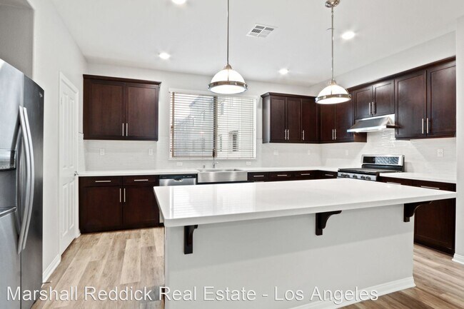Building Photo - 3 br, 4 bath House - 14410 Lily Ln Unit 3