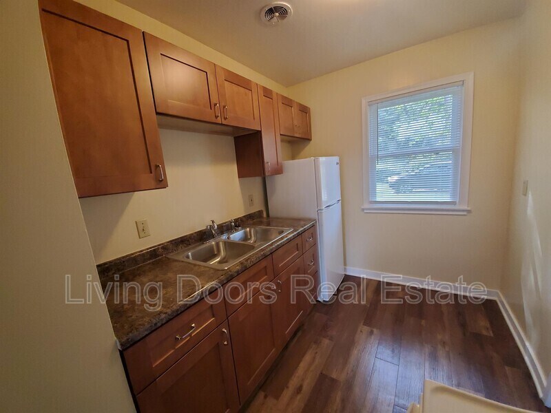 Foto del edificio - 353 S 47th St