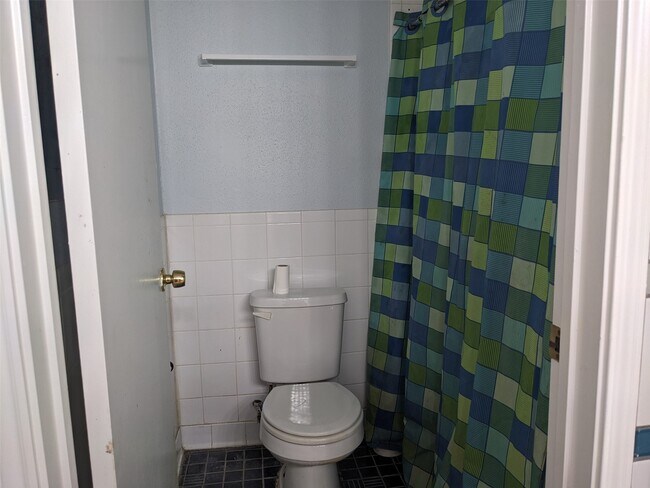 Foto del edificio - 8055 Cambridge St