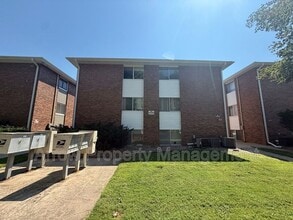 Building Photo - 1119 E St