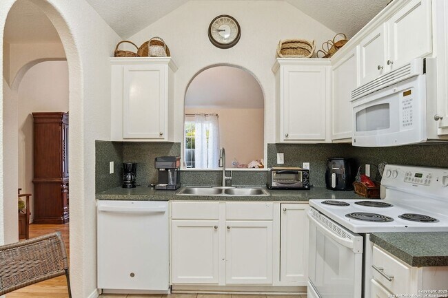 Foto del edificio - 1150 Green Hill Dr