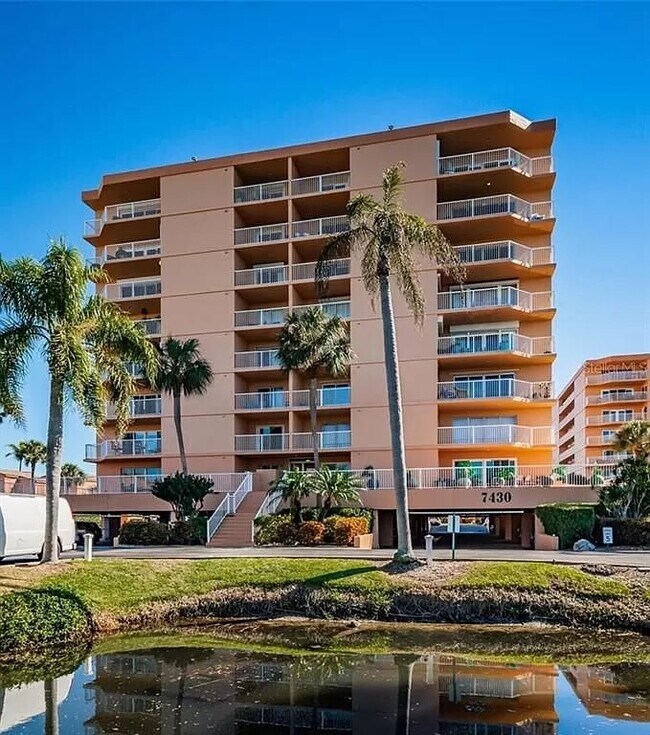 Foto del edificio - 7430 Sunshine Skyway Ln S
