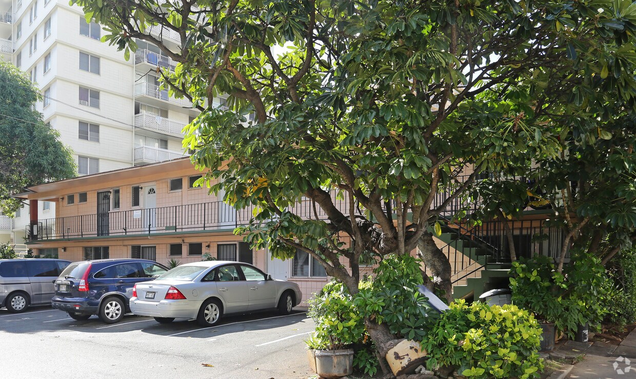 Building Photo - 2467 Cleghorn St
