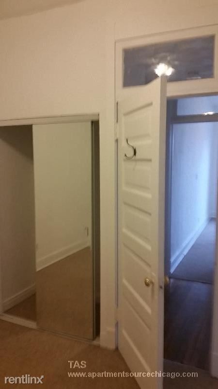 Foto del edificio - 1155 W Webster Ave