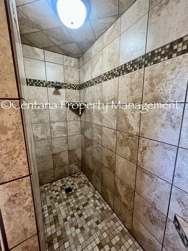 Foto del edificio - Stunning 4 bedroom house for rent