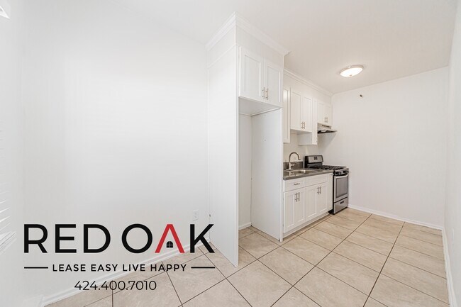 Building Photo - 2749 San Marino St