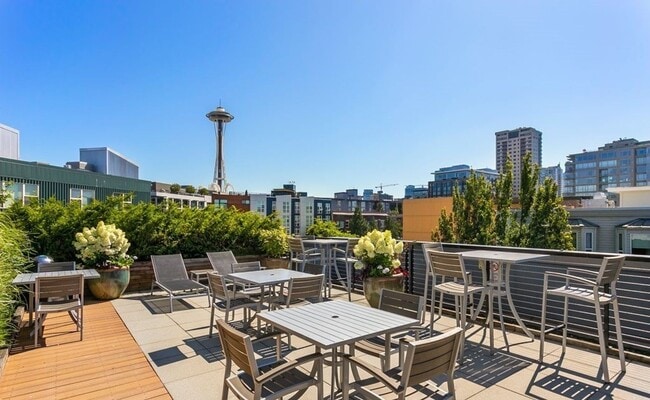 Building Photo - Beautiful 1 bed 1 bath Belltown!