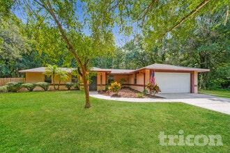 Building Photo - 18307 Oakdale Rd