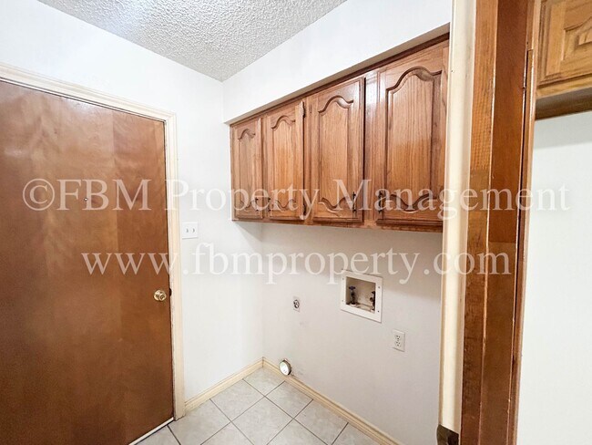 Foto del edificio - 103 Oak Creek Ct