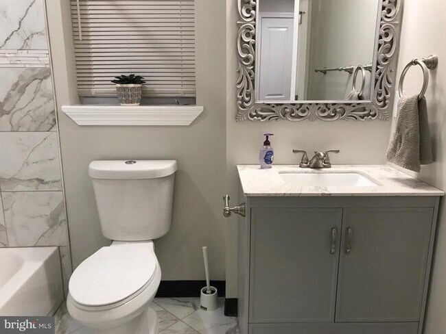 Foto del edificio - 6130 Macbeth Drive, Apt. 1