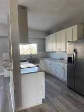 Building Photo - 7526 Dearborn St