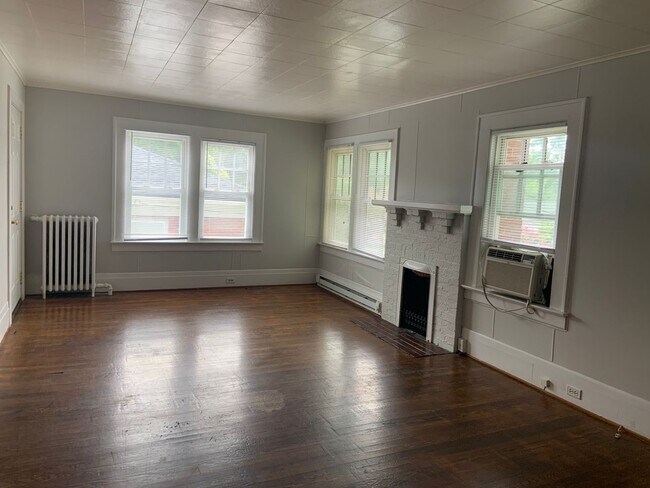 Foto del edificio - Lovely 3 Bedroom Home Walking Distance to ...