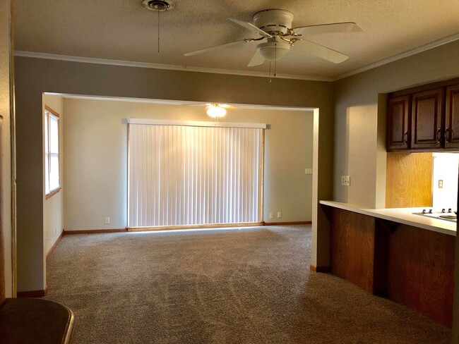 Building Photo - Super Clean and Nice!