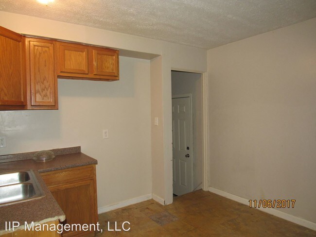 Foto del edificio - 18811 Fairway Ave