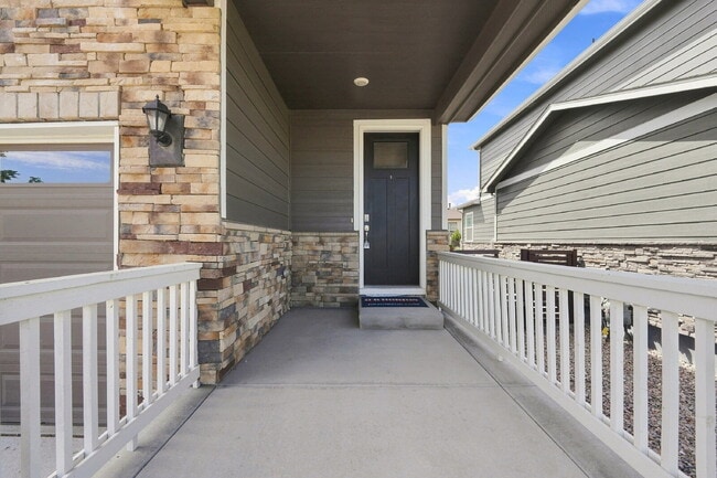 Photo - $2,945.95 with $300 Off the first month's rent, 4 Beds - 2.5 Baths, Single Family Home in Aurora ...