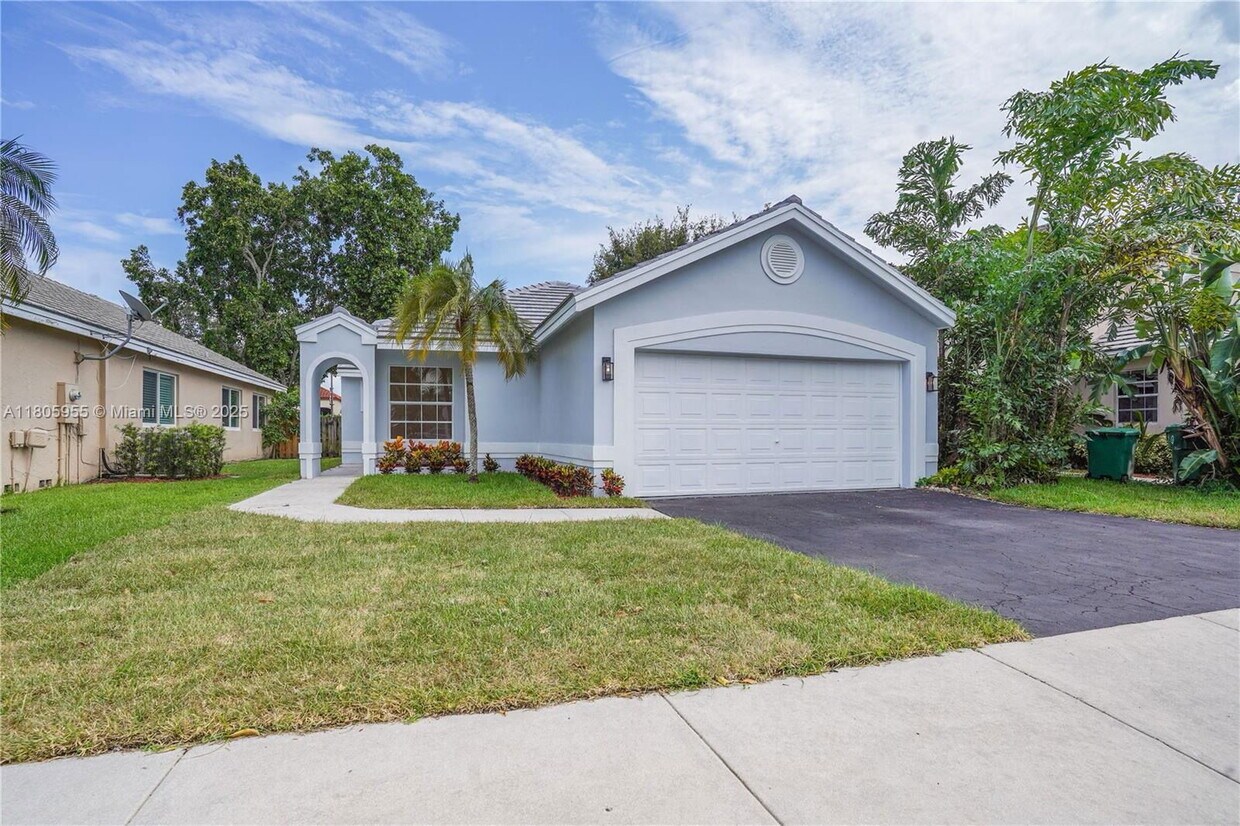 Primary Photo - 9354 Arborwood Cir