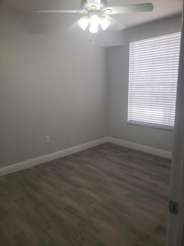 Foto del edificio - 909 Belmont Pl