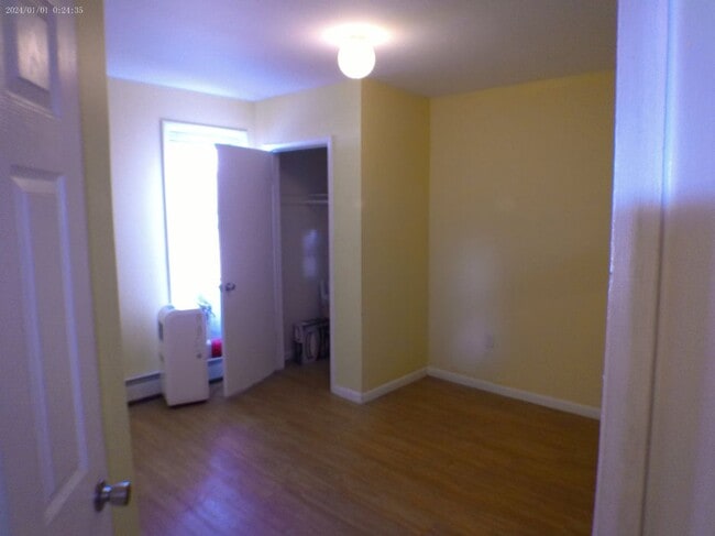 Foto del edificio - 13 Armstrong Pl