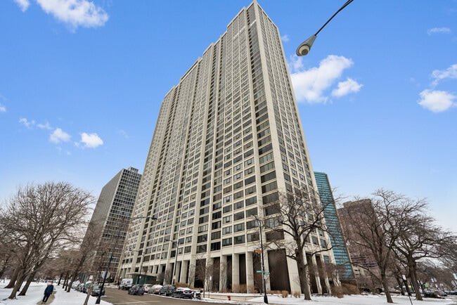 Building Photo - 2800 N Lake Shore Dr