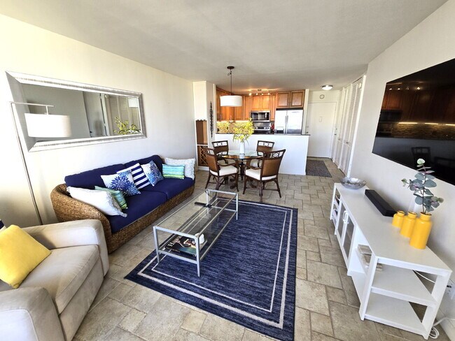 Foto del edificio - Fully Furnished 1br/1bath/1pkg Condo at Villa at Eaton Square