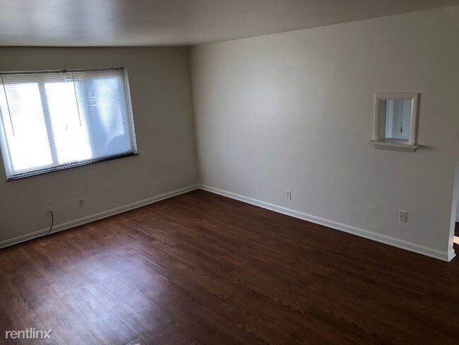 Foto del edificio - 3293 7th St