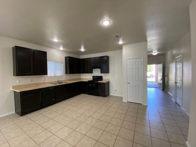 Building Photo - "Fort Worth Homes for Rent" 4/3/2 Eagle MT...